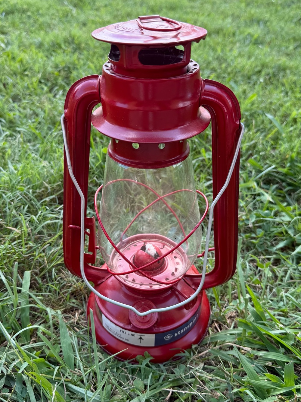 Red Vintage-Style Hurricane oil lamp - Home Accent